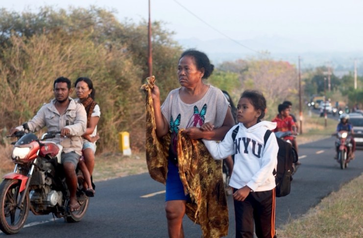 El terremoto obligó a miles de personas a evacuar de la Isla de Flores. Foto La Hora: EFE