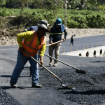 Más de 500 toneladas de materiales son movilizadas al km 111 de la CA-9 Norte. Foto La Hora: CIV.