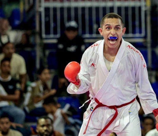 Guatemala conquista el oro en karate modalidad kumite en los Juegos Centroamericanos y del Caribe Pedropablo de la Roca, tras ganar medalla de oro de karate, modalidad kumite, de los Juegos Centroamericanos y del Caribe. Foto La Hora: COG