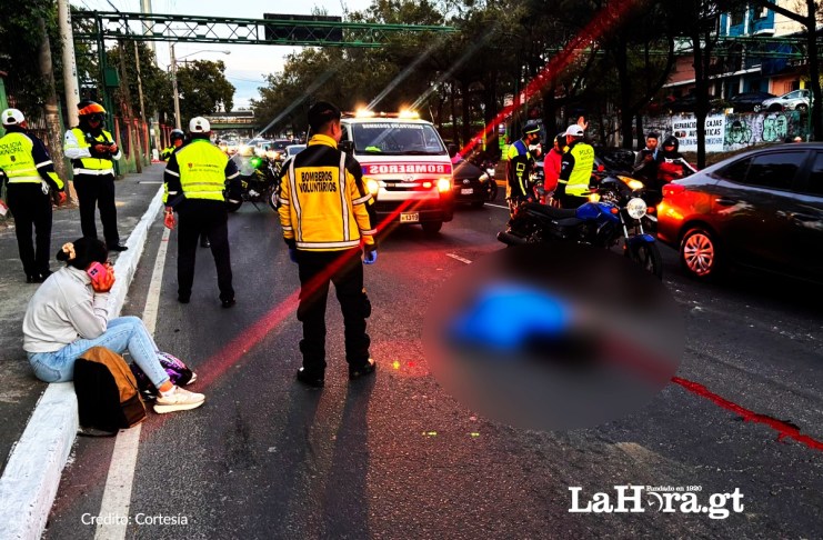 Un motorista perdió la vida en el Anillo Periférico y las autoridades de tránsito reportan alta carga vehicular en el sector a raíz de este accidente.
