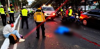Motorista fallece en accidente de tránsito en Anillo Periférico y PMT reporta complicaciones en la movilidad vehicular Un motorista perdió la vida en el Anillo Periférico y las autoridades de tránsito reportan alta carga vehicular en el sector a raíz de este accidente.