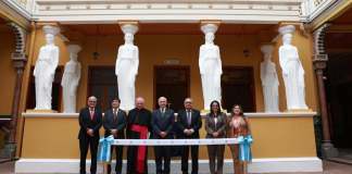 Magistrados de la Corte Suprema de Justicia durante la inauguración del primer Museo del Organismo Judicial, instalado en la histórica Casa Mozárabe, cuyo arrendamiento tendrá un costo de Q1.25 millones durante dos años.