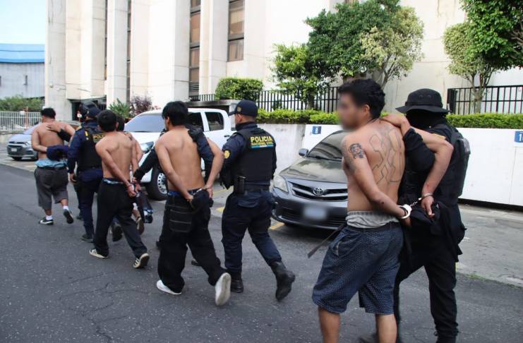 Policía Nacional Civil captura a presuntos terroristas. Foto La Hora: PNC