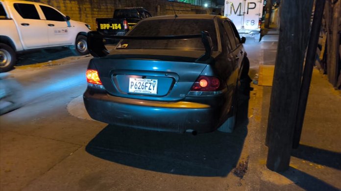 PNC localiza predio donde la MS-13 escondía vehículos robados y captura al guardian del lugar