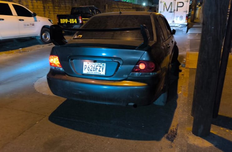 PNC localiza predio donde la MS-13 escondía vehículos robados y captura al guardian del lugar