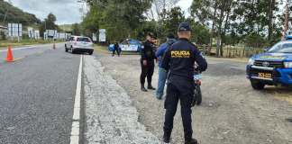 Nueva modalidad utilizada por estructuras delictivas para evadir los controles policiales. Foto La Hora: PNC.
