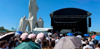 Coincidente a la celebración de la Virgen de la Asunción, en Polinia, se inauguró la imagen más alta de la Virgen María. Foto La Hora: EFE