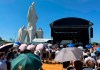 Coincidente a la celebración de la Virgen de la Asunción, en Polinia, se inauguró la imagen más alta de la Virgen María. Foto La Hora: EFE