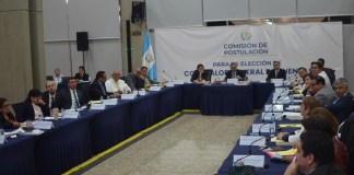 Carrera por la Contraloría se reduce a 39 aspirantes incluyendo aliados de Vamos y Mazariegos La carrera por dirigir la Contraloría se redujo a 39 aspirantes, incluyendo aliados de Vamos y Mazariegos.