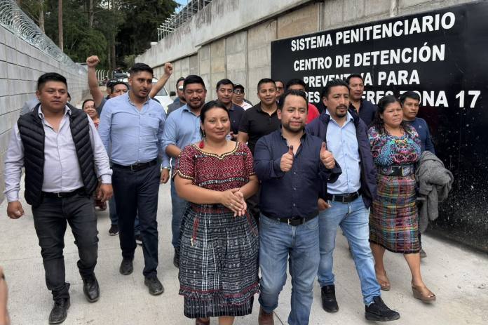 Luis Pacheco y Héctor Chaclán salen de la cárcel en Mariscal Zavala.
