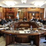 El pleno de la Corte Suprema de Justicia aceptó el miércoles pasado la renuncia de la jueza Rosmery Janeth Rosil Santos, quien dejará el cargo a partir del próximo 16 de septiembre.