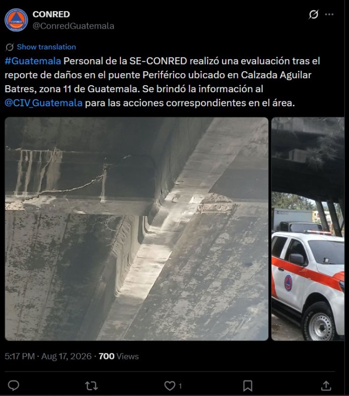 Se observan grietas en el puente. Foto La Hora: Conred.