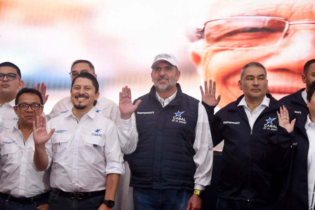Roberto Arzú y Luis Aguirre en un actividad de Cabal. Foto La Hora: Roberto Arzú
