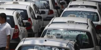 Taxistas y mototaxis se suman a jornada de manifestación de este viernes 24 de julio. Foto La Hora: Asotagua