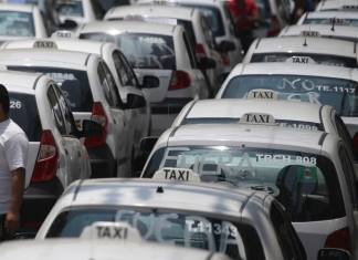 Taxistas y mototaxis se suman a jornada de manifestación de este viernes 24 de julio. Foto La Hora: Asotagua