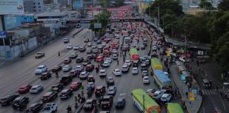 Tráfico pesado en calzada Roosevelt y Villa Nueva marca primeras horas en Guatemala El tráfico en varios sectores de Guatemala, como la calzada Roosevelt y Villa Nueva, se mantiene pesado durante las primeras horas de este 18 de agosto.