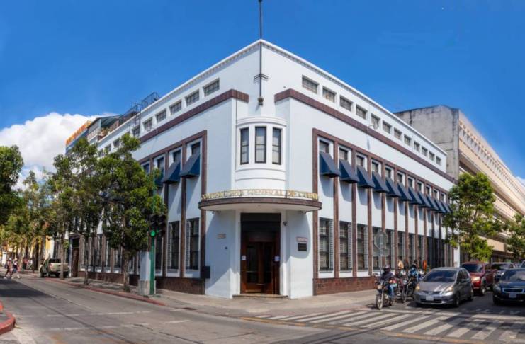 Tres universidades se suman al sistema electrónico de registro de títulos de la Contraloría Tres universidades se suman al sistema electrónico de registro de títulos de la Contraloría