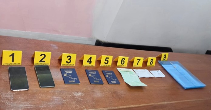 Evidencia incautada durante operativo. Foto La Hora: PNC
