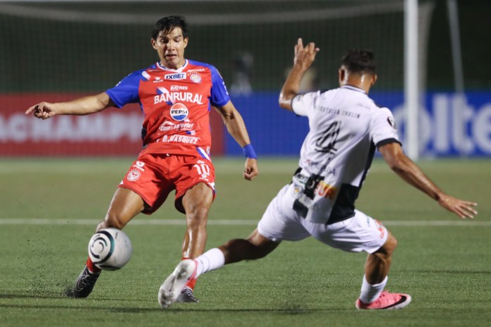 Xelajú MC enfrenta a Luis Ángel Firpo de El Salvador por un lugar en los cuartos de final de la Copa Centroamericana 2026.
