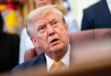 El presidente estadounidense Donald Trump, por medio de sus redes sociales, declaró al estrecho de Ormuz como "nuevo territorio de EE. UU.".