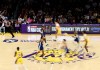 Mark Walter, dueño de Los Ángeles Lakers, habría alcanzado un acuerdo para vender la franquicia a los empresarios Josh Kushner y Bob Iger por 12.000 millones de dólares.