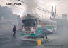 El tráfico en Carretera a El Salvador se vio interrupido por unos minutos luego que un bus se haya incendiado en Santa Catarina Pinula.
