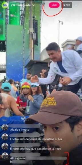 Retransmisión en vivo. Foto La Hora: captura de pantalla.