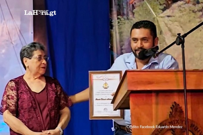 arte alcalde flores y directora colegio