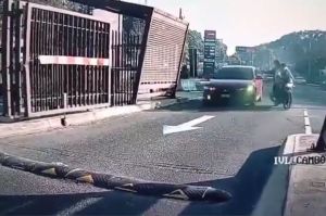Cámaras de seguridad captan ataque armado contra automovilista en km 14 de la ruta al Pacífico