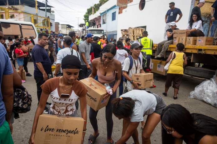 México manda 718 toneladas de ayuda humanitaria en segundo envío marítimo a Venezuela Al igual que lo hizo en Colombia, la presidenta de México, alista el envío de rescatistas y ayuda humanitaria. Foto La Hora: EFE
