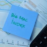 El índice Big Mac fue creado por la revista The Economist en 1986. Foto La Hora: Shutterstock/bangoland