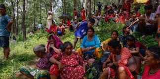 Riada en Nepal y Tíbet: asciende a 804 el número de muertos y son más de 3 mil desaparecidos Riada en Nepal: casi 600 muertos, 2.500 desaparecidos y China retoma labores de rescate