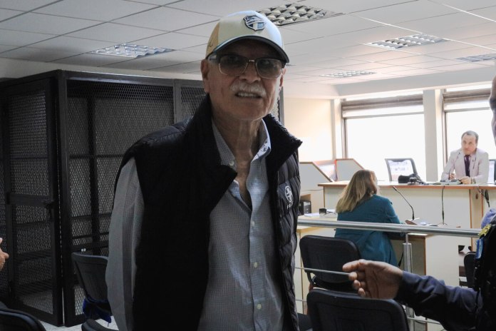 carlos acevedo Los magistrados de la Sala Segunda Penal mantuvieron la libertad a favor de Carlos Acevedo Navas acusado de embestir al motorista Larkin Morales. Foto La Hora: Daniel Ramírez