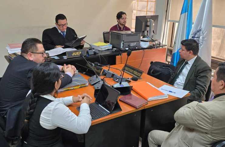 Juzgado aplaza nuevamente primera declaración contra Stuardo Campo por tercer proceso en su contra Por diversas circunstancia, el Juzgado Décimo Penal suspendió una vez más la audiencia de primera declaración del exfiscal Stuardo Campo dentro del tercer proceso en su contra. Foto La Hora: Sergio Osegueda