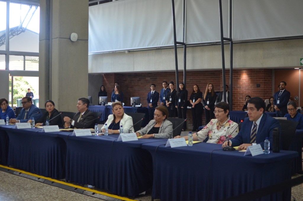 La Comisión de Postulación inició sin mayores incidentes. Foto La Hora
