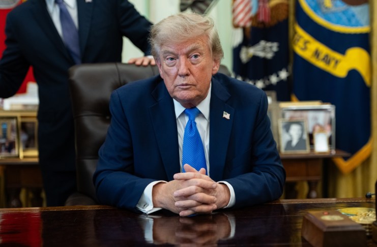 Trump acuerda pagar USD 1,220 millones por cancelar tres grandes proyectos eólicos en EE. UU. Archivo del presidente de EE. UU. Donald Trump. Foto La Hora: EFE