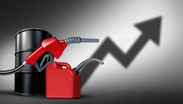 Tensión en Oriente Medio mantiene presión sobre combustibles.