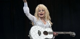 La legendaria Dolly Parton falleció este martes a los 80 años. Foto La Hora: EFE
