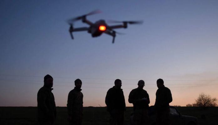 El Ejército de EE. UU. derribó con tecnología LÁSER tres drones vinculados a cárteles de la droga mexicanos en la frontera con Texas.