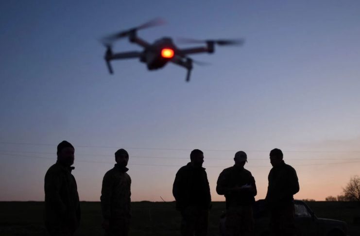 El Ejército de EE. UU. derribó con tecnología LÁSER tres drones vinculados a cárteles de la droga mexicanos en la frontera con Texas.
