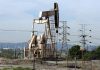 El petróleo de Texas cae el 5.7 %, ante la expectativa de que se reabra el estrecho de Ormuz Fotografía de archivo en la que se captó una bomba de extracción de hidrocarburos, en un pozo petrolero, en Los Ángeles (CA, EE.UU.). Foto La Hora: EFE