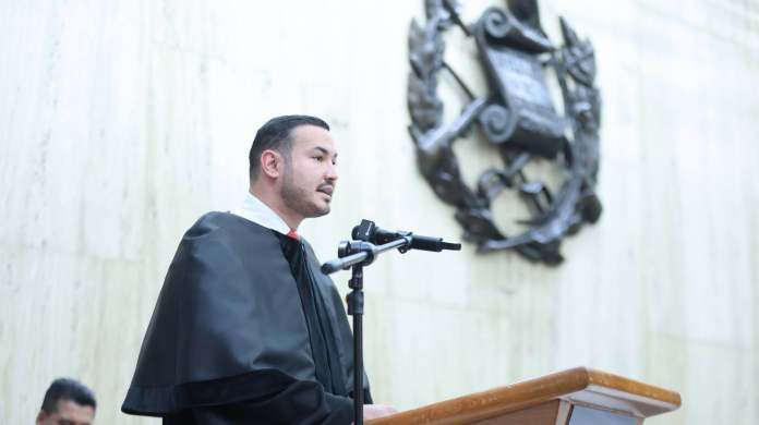 Emanuel Molina Castañeda, secretario de la Corte Suprema de Justicia, durante una actividad en la Sala de Vistas del máximo tribunal. Foto: Organismo Judicial.