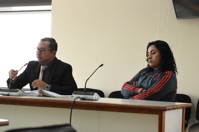 estilista capitol El Tribunal Tercero de Sentencia Penal condenó a supuesto estilista implicados en robos en centro comercial de la zona 1, pero no como lo solicitó el MP. Foto La Hora: Daniel Ramírez