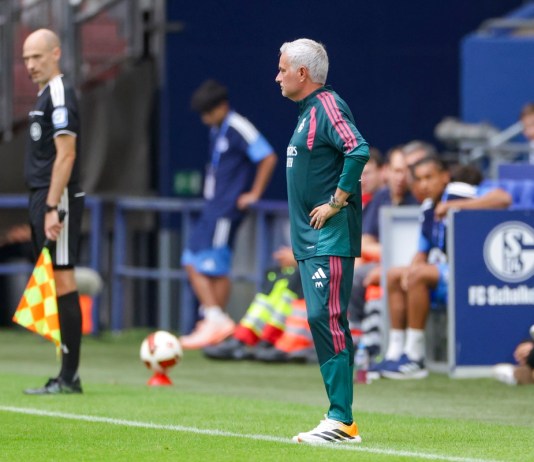 «Es más bonito que la primera vez», asegura Mourinho previo al inicio de su segunda etapa en el Real Madrid José Mourinho, durante su presentación oficial como técnico del Real Madrid, habló sobre el inicio de su segunda etapa en el Santiago Bernabéu.