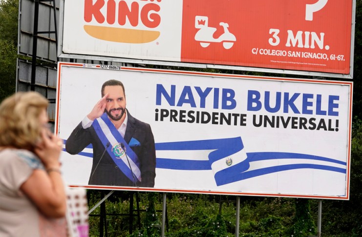 Fan de Bukele pone vallas publicitarias a favor del político salvadoreño Empresario español fan de Bukele pone vallas publicitarias a favor de político salvadoreño