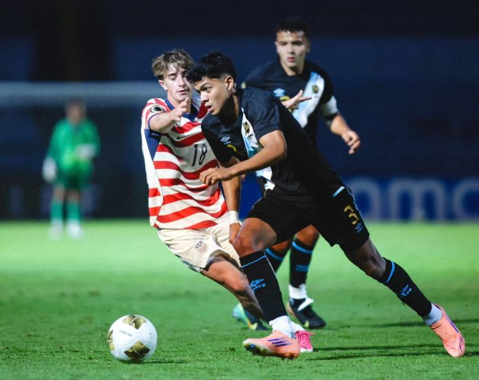 El seleccionado guatemalteco deberá vencer a su similar de Estados Unidos para obtener el boleto al Mundial Sub-20. Foto La Hora: FFG