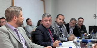 Edgar Portillo de la Unidad Especial para la Modernización del Sector Justicia del Ministerio de Gobernación informa el paso para la licitación de la cárcel en Masagua, Escuintla. Foto: La Hora / José Orozco