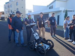 Autoridades del Insivumeh y Conred inspeccionan zona 16 tras reportes de vibraciones con magnitud de 2.8