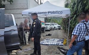 PNC y MP interceptan picop con cargamento de al menos 200 paquetes de droga en San Marcos