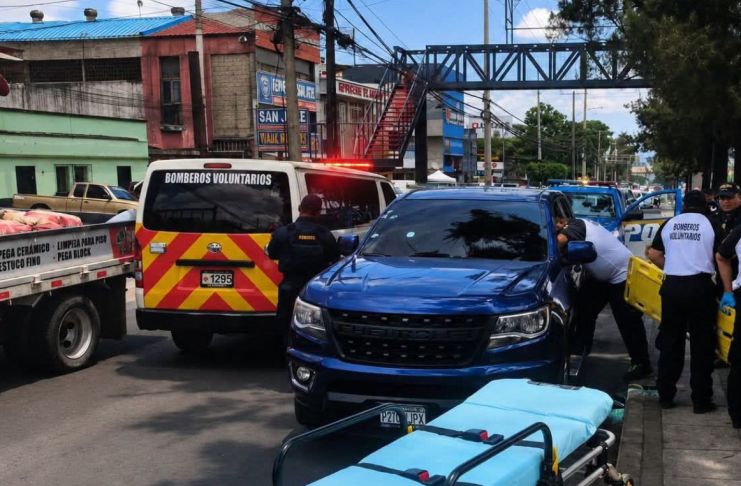 Armas y fallecido vinculado a «Los Junior»: Investigan disputa por venta de droga tras ataque en Mixco pnc BV